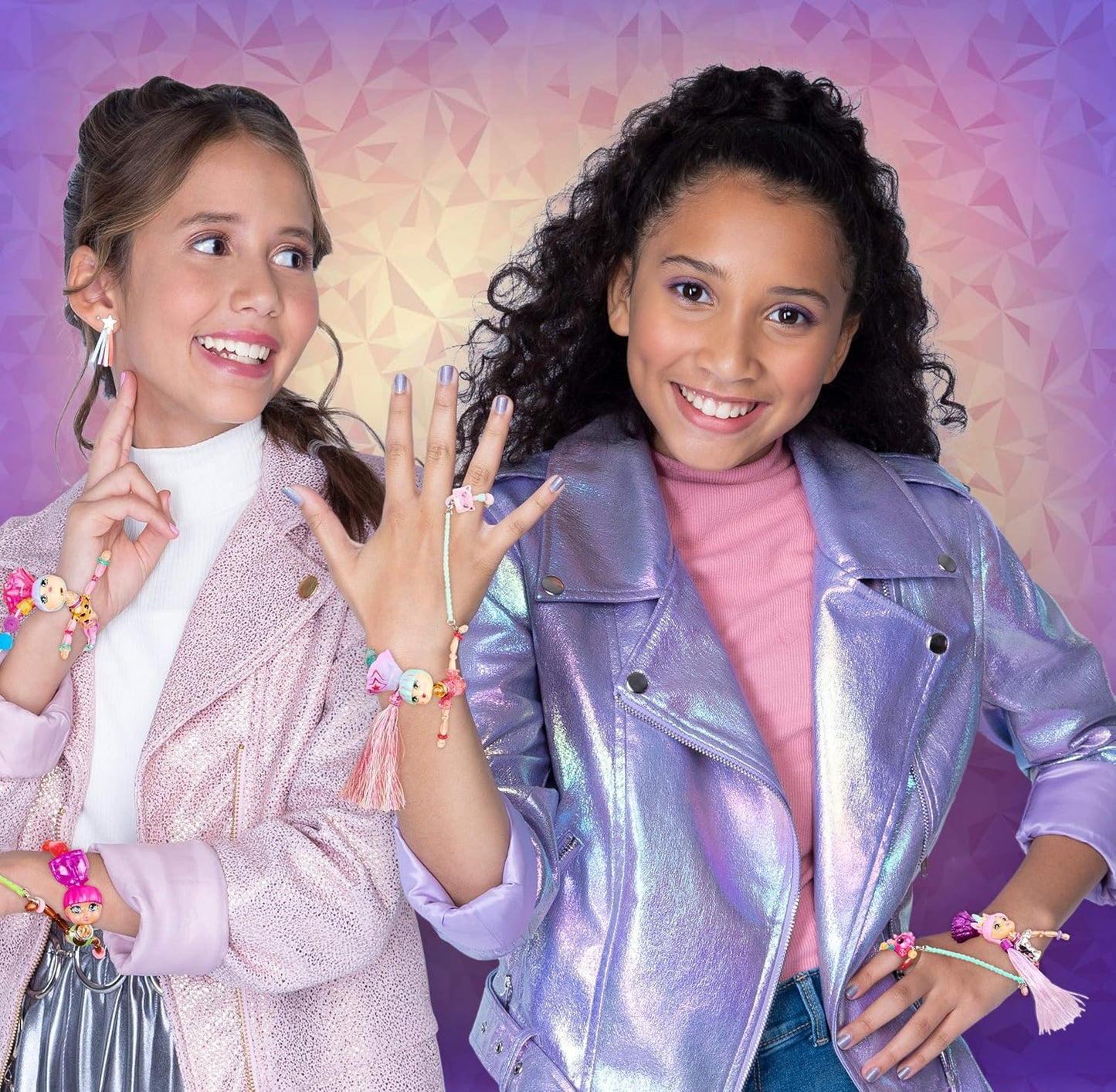 Twisty Girlz, Glitzy Bitsy Transforming Doll to Collectible Bracelet with Mystery, for Kids Aged 4 and Up
